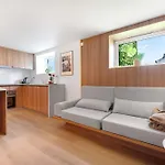 아파트 Japanese-inspired Hideaway In Calm, Cozy, And One Of A Kind *